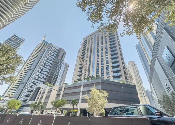 Escape 24 - Luxury Apartment Dunya Tower Downtown Dubai Near Dubai Mall