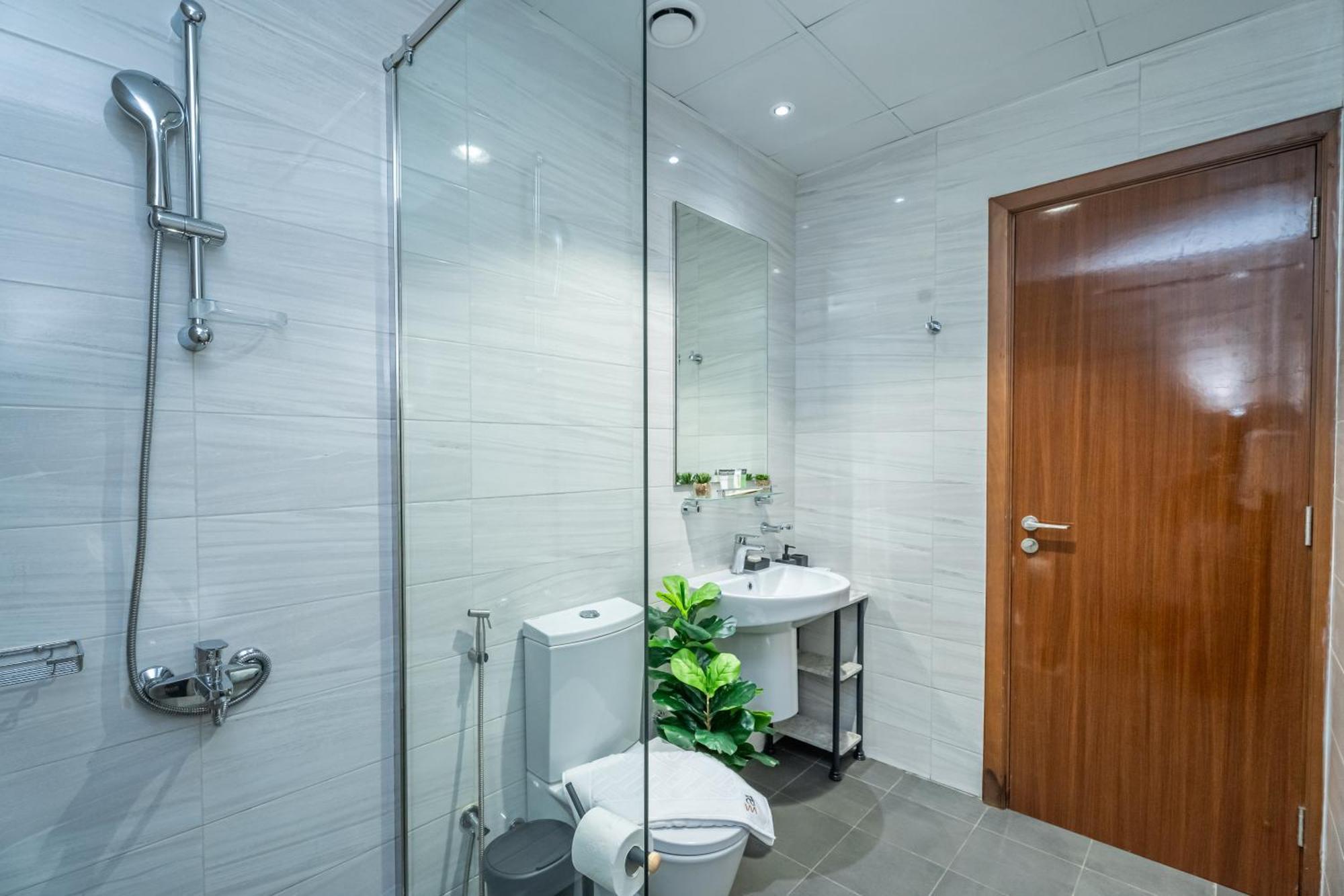 Escape 24 - Luxury Dunya Tower Downtown Near Mall Dubai