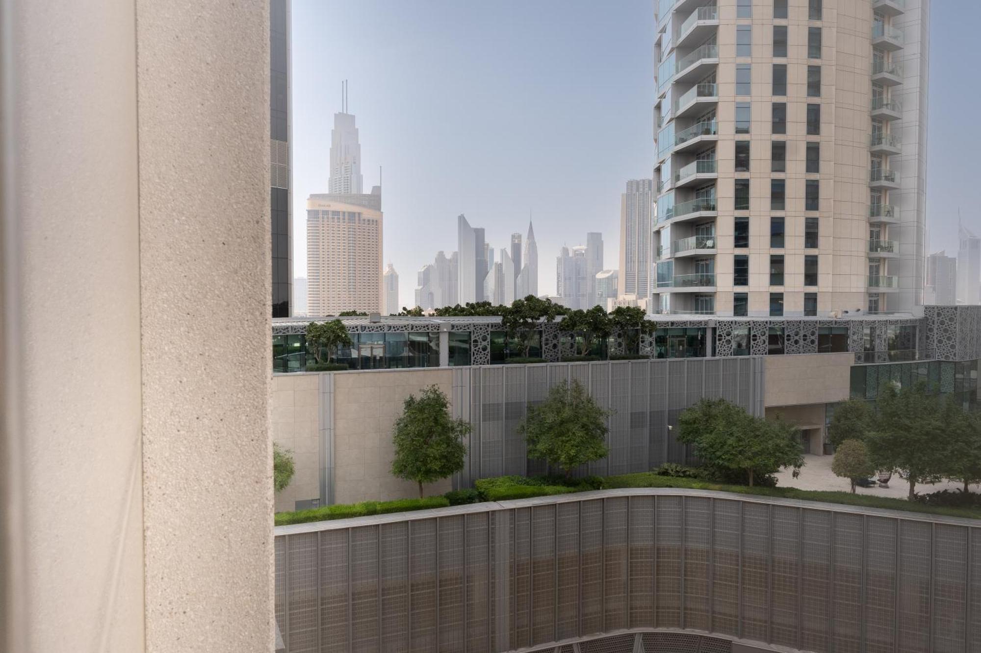 Apartment Escape 24 - Luxury Dunya Tower Downtown Near Mall Dubai