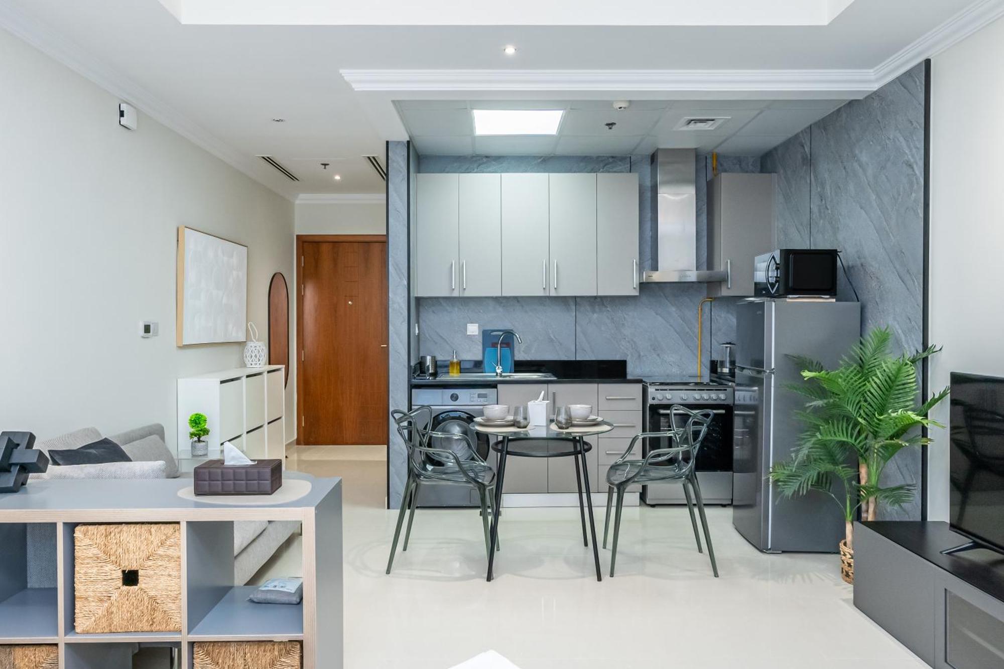 Escape 24 - Luxury Dunya Tower Downtown Near Mall
