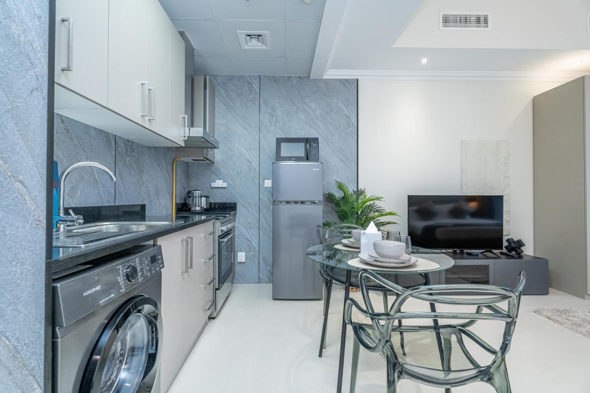 Apartment Escape 24 - Luxury Dunya Tower Downtown Near Mall Dubai