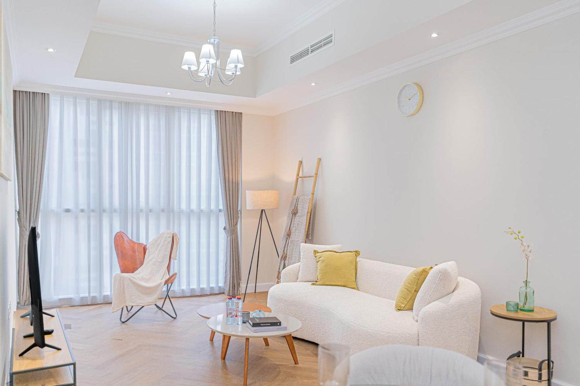 Apartment Escape 24 - Luxury Dunya Tower Downtown Near Mall Dubai