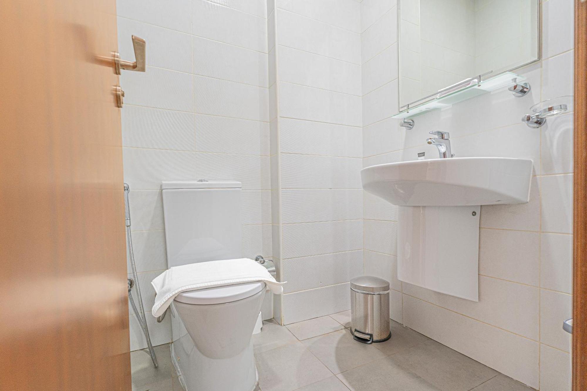 Apartment Escape 24 - Luxury Dunya Tower Downtown Near Mall Dubai