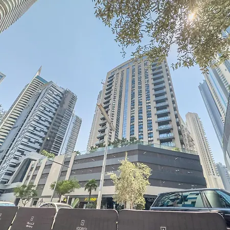 Escape 24 - Luxury Apartment Dunya Tower Downtown Dubai Near Dubai Mall Exterior photo