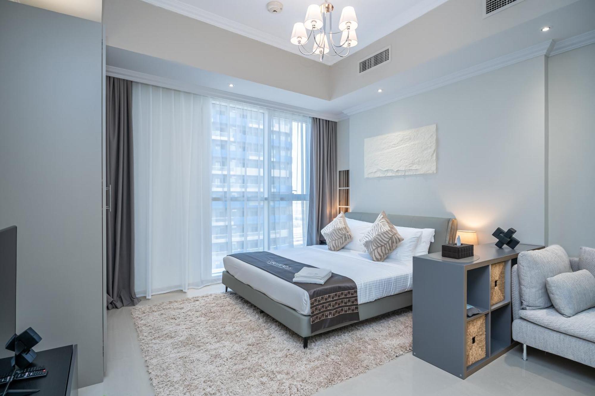 Escape 24 - Luxury Dunya Tower Downtown Near Mall *