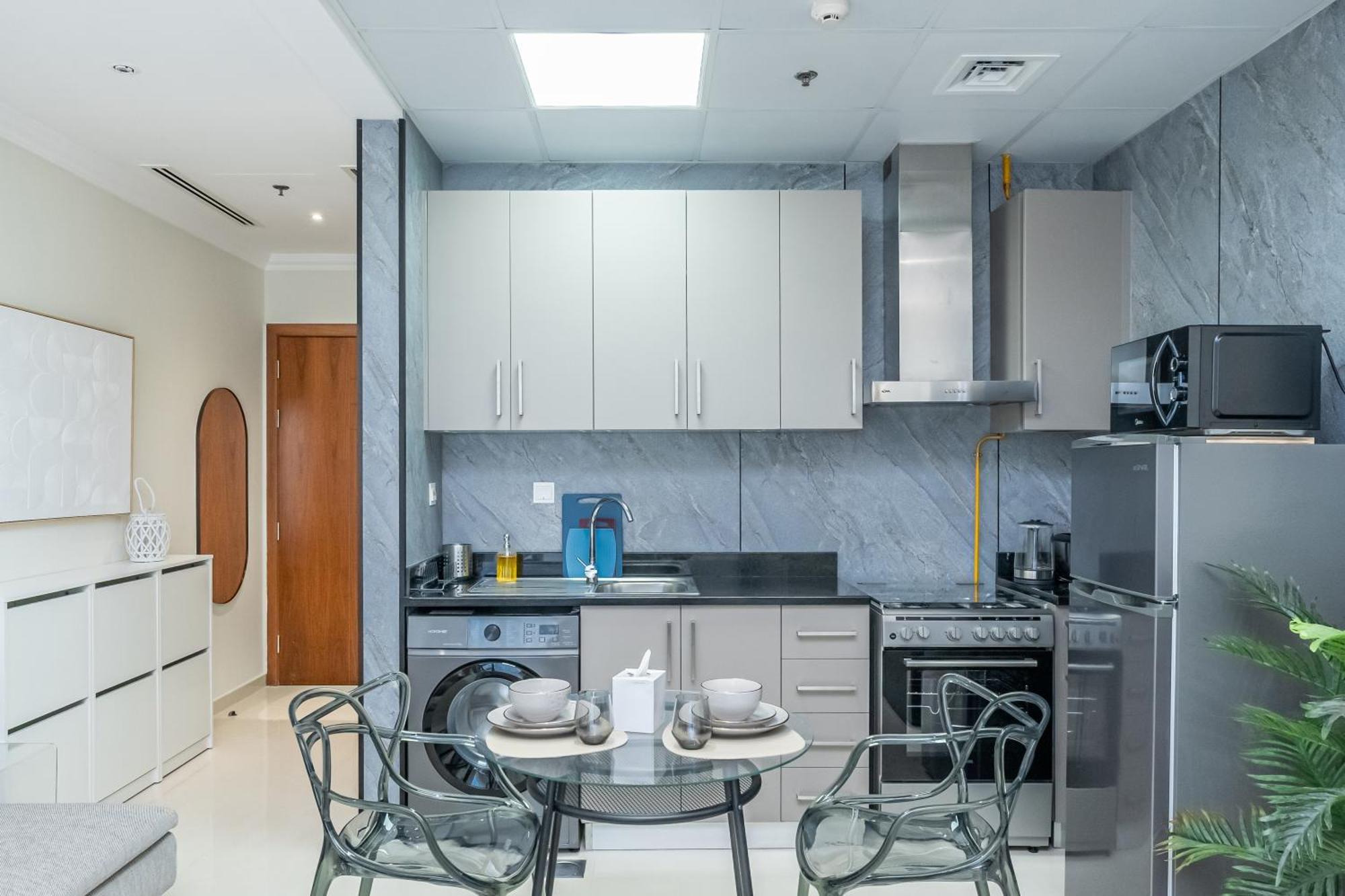 Escape 24 - Luxury Dunya Tower Downtown Near Mall *