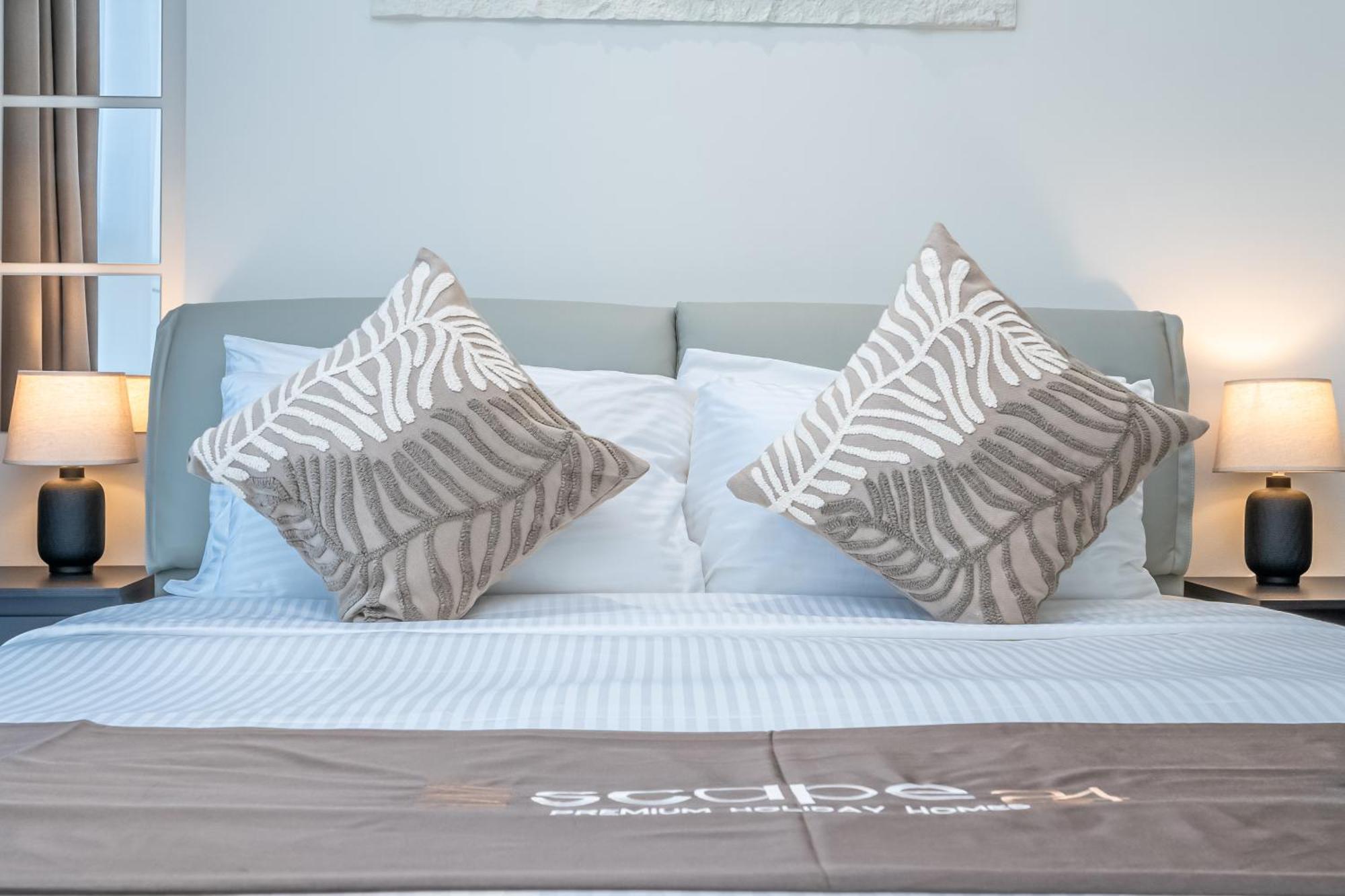 Escape 24 - Luxury Dunya Tower Downtown Near Mall